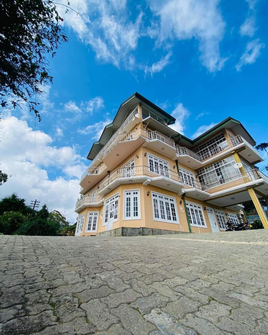 Thilina Hotel Nuwara Eliya Bagian luar foto